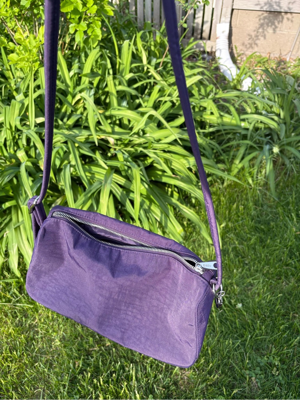 EUC BAGGU Fig Loaf Shoulder Zip Bag